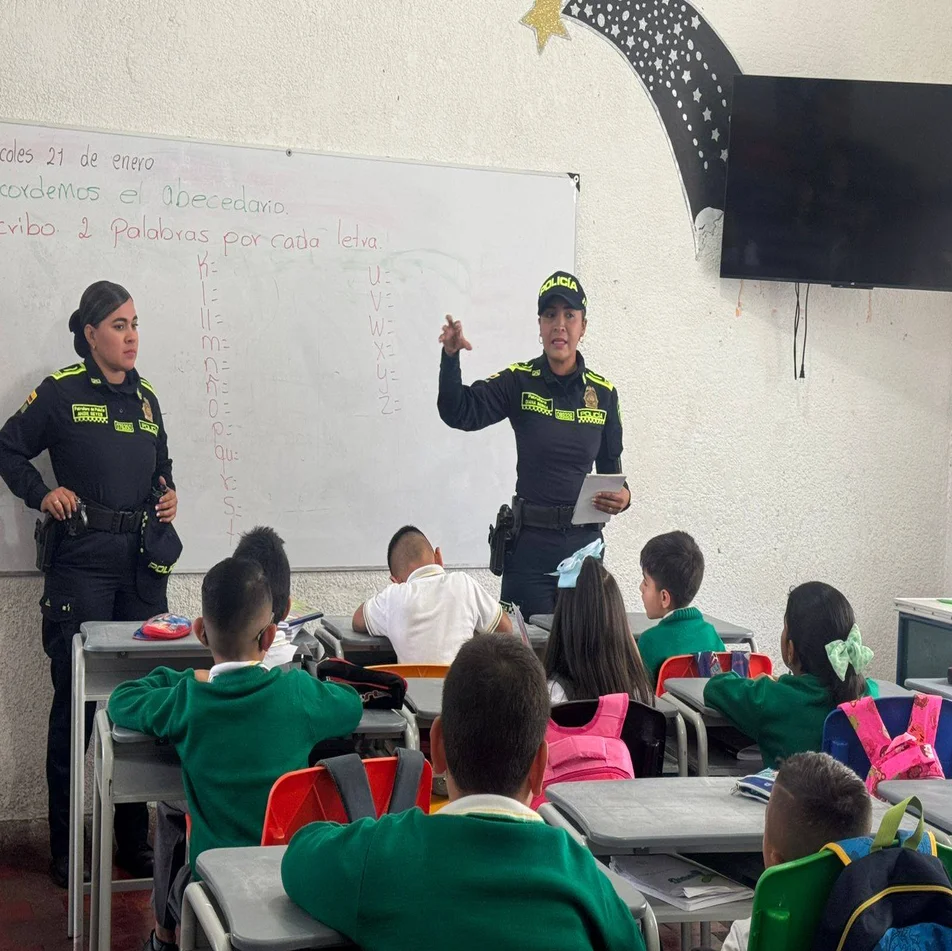 Policía Nacional adelanta campaña de regreso a clases en Manzanares